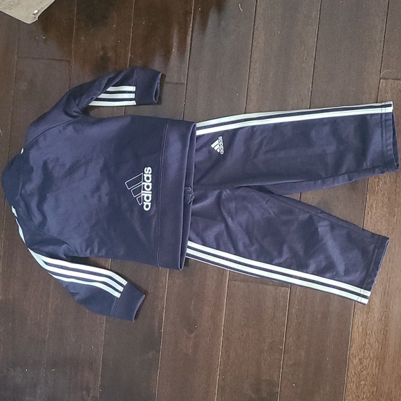 Navy blue Adidas track suit 18 months - Picture 2 of 2